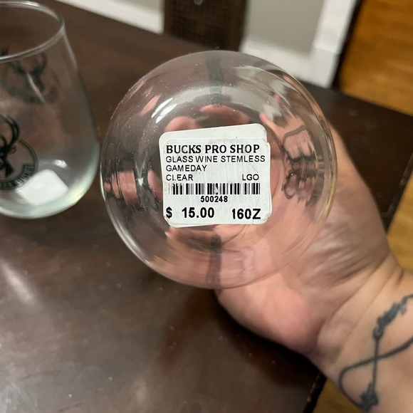 Milwaukee bucks glass cups - Picture 2 of 4